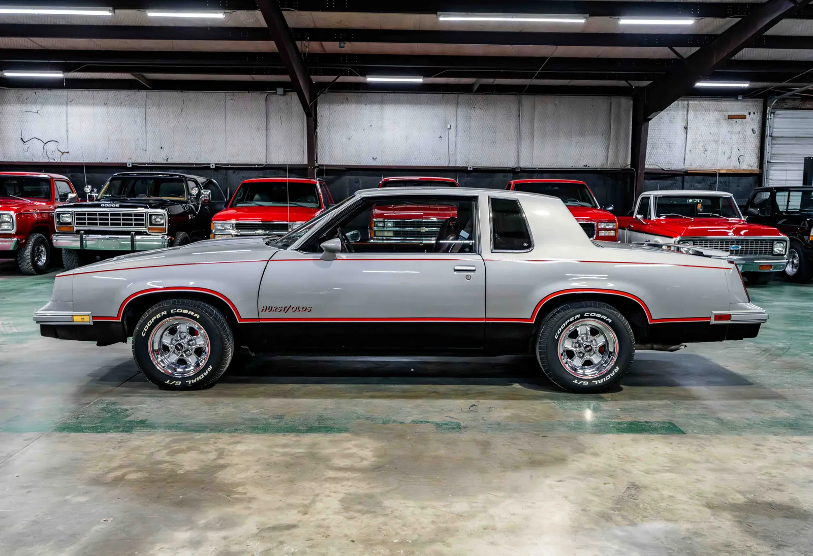 1_1984-Oldsmobile-Hurst Olds-Silver and Black-453022-31.jpg